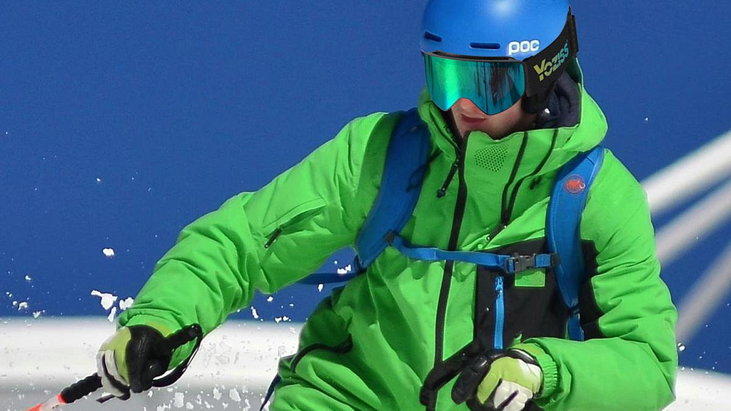 Yoziss: Revolutionizing the Ski Goggle Experience with Interchangeable Lenses