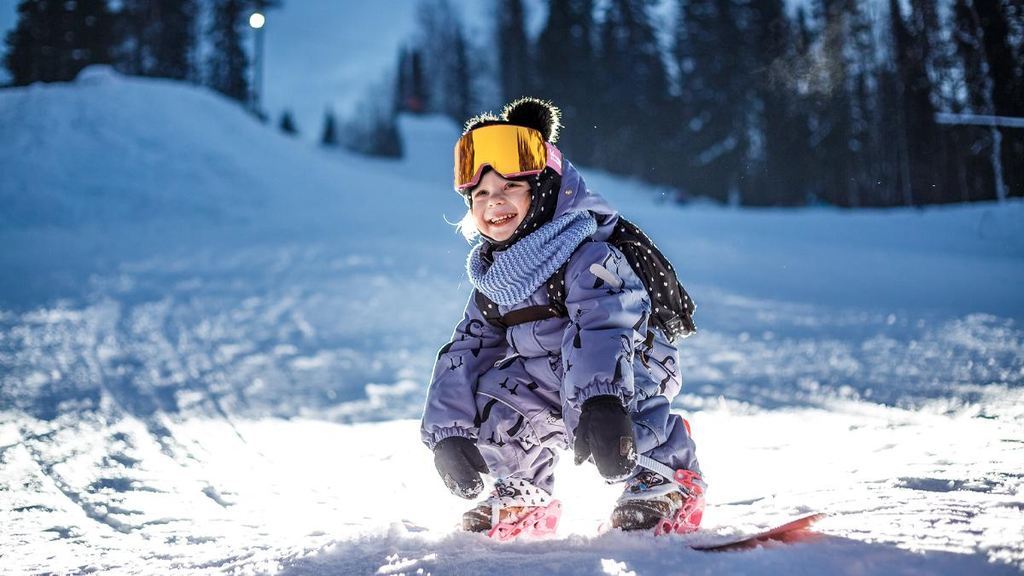 Skiing Safely and Stylishly with Yoziss's Kids Snow Goggles